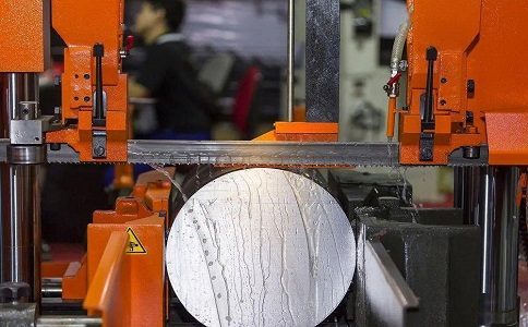 盐边立式金属带锯床切削出现跑带故障解决方法！